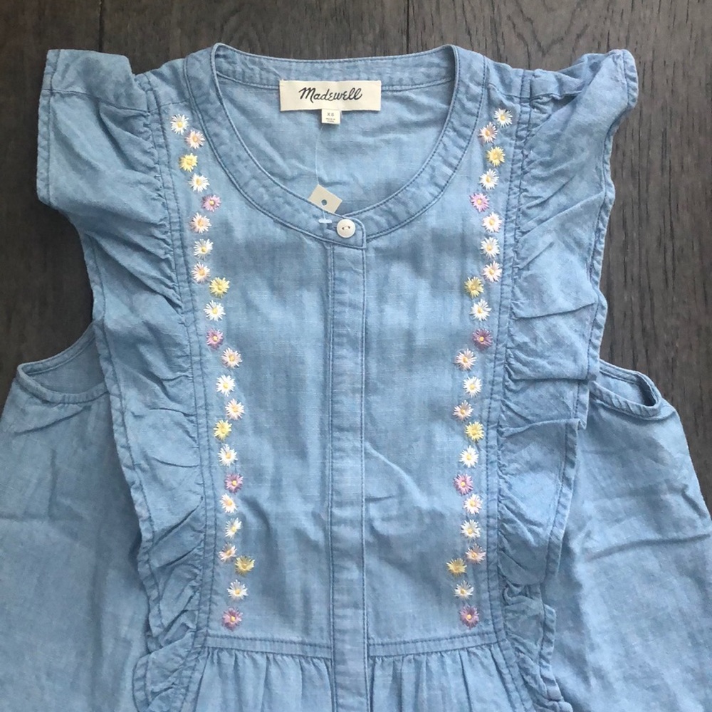 Madewell Floral Embroidered Denim Ruffle Top - Picture 3 of 8